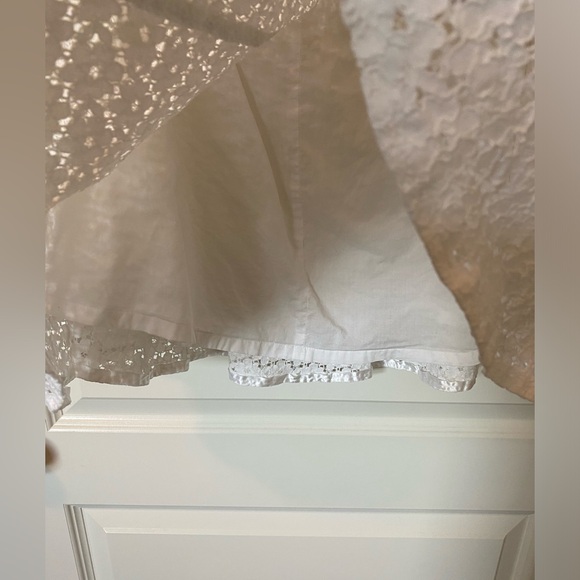 Y2k White Lace and Satin Skirt - Picture 4 of 5